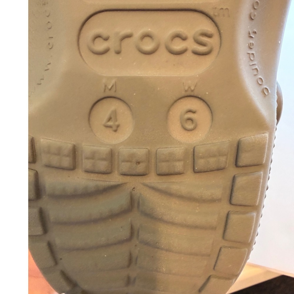 Crocs Classic Clog Mens 4 Womens 6 Gray Khaki Slip On Shoes 10001 - Picture 4 of 6